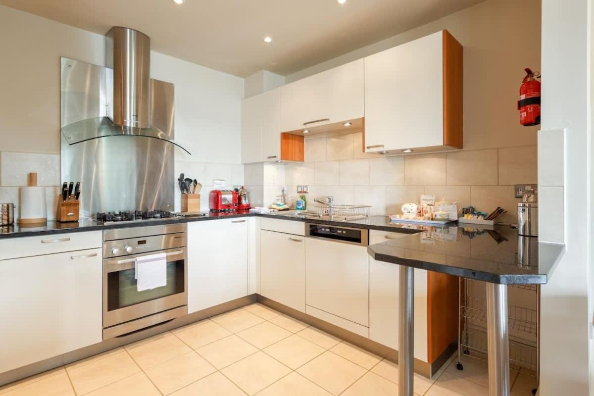 Crow'S Nest Villa Poole Ngoại thất bức ảnh