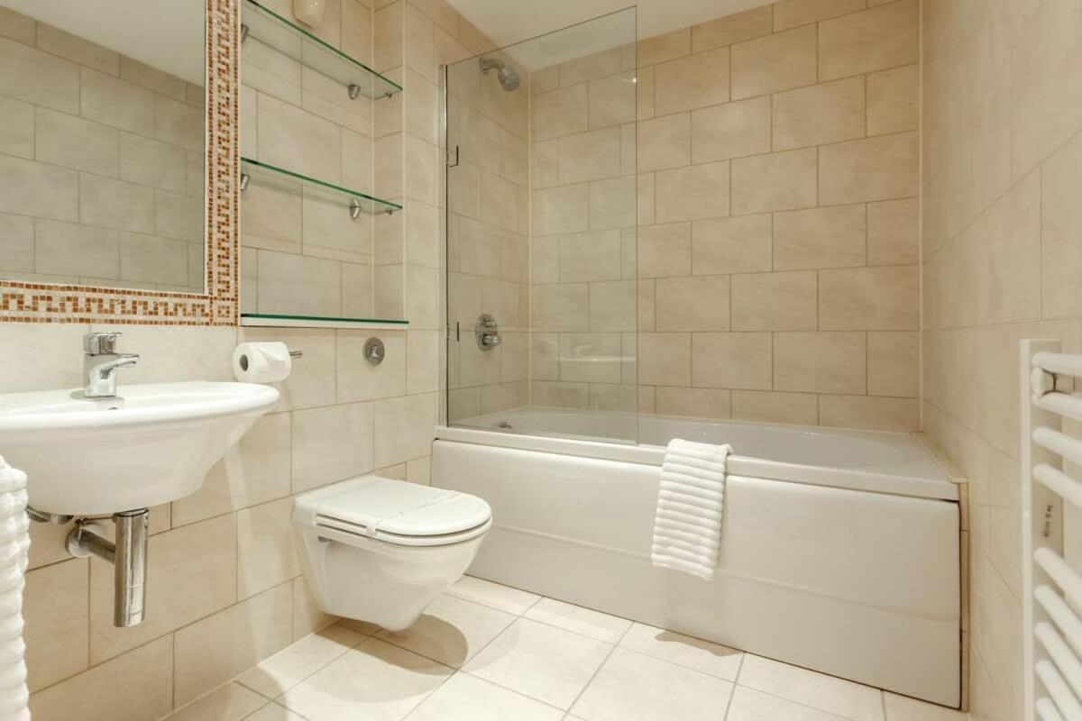 Crow'S Nest Villa Poole Ngoại thất bức ảnh